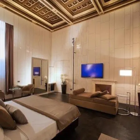 Piazza Del Gesu' Luxury Suites-2